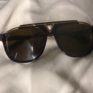 LOUIS VUITTON  Acetate Mascot Sunglasses Tortoise